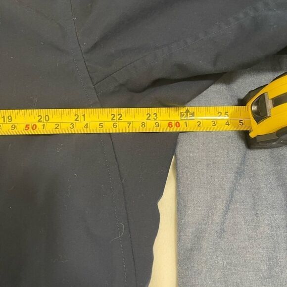 Lululemon Buttom Down Shirt - Picture 4 of 7